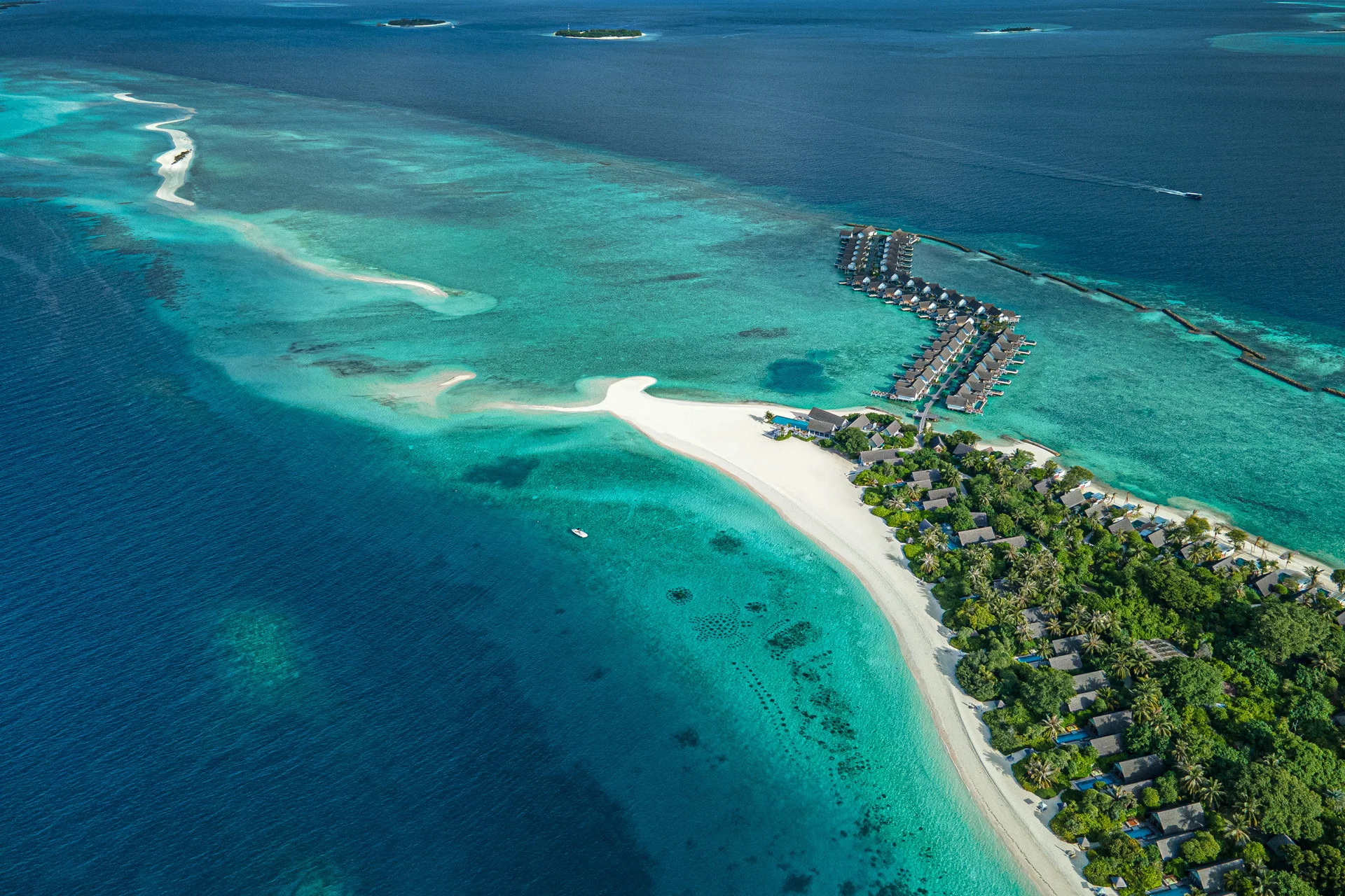 Four Seasons Landaa Giraavaru, Baa Atoll